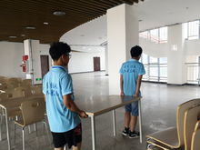 服務(wù)風采錄 四川省高職院校移動互聯(lián)與人工智能大賽中的“人工搬運”志愿者